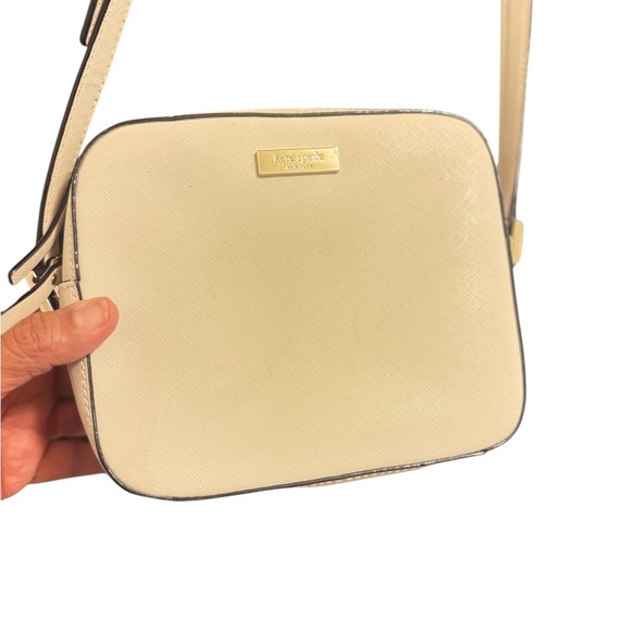 Kate Spade cream color Cross body bag I. Great construction - Picture 1 of 13